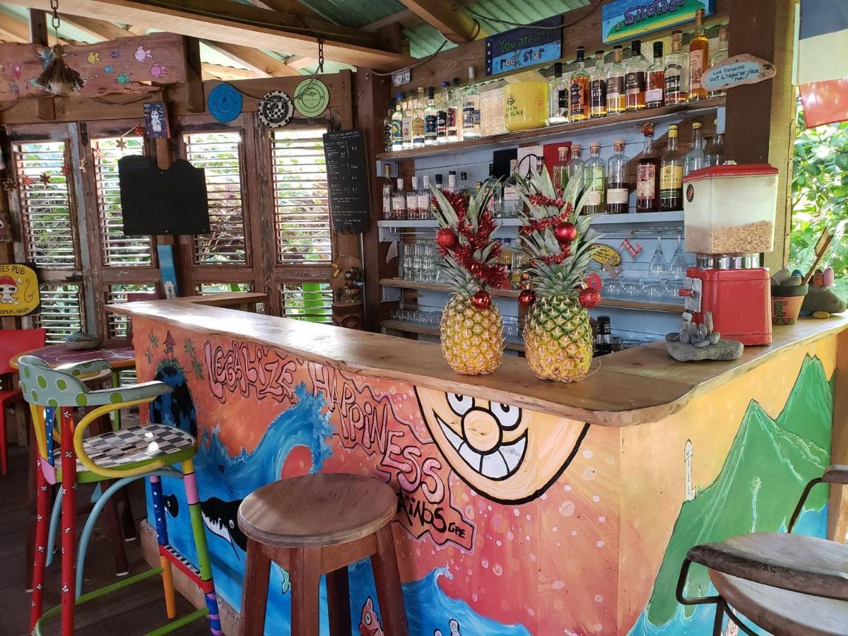 Les Bananes Vertes Ecolodges Saint-Claude Luaran gambar