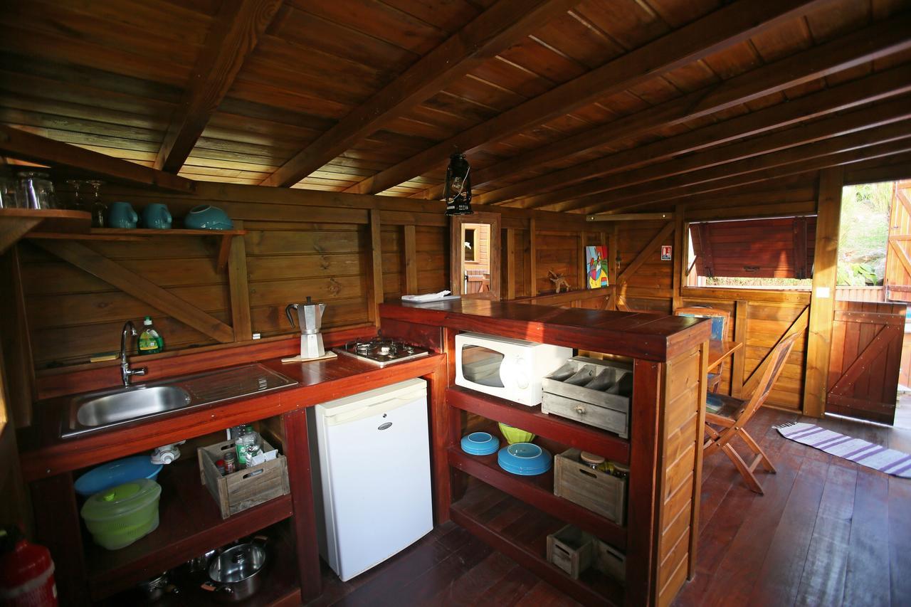 Les Bananes Vertes Ecolodges Saint-Claude Luaran gambar